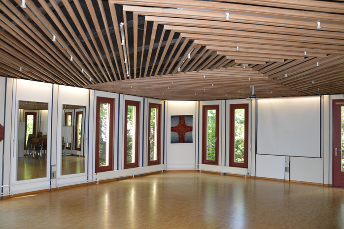 Pavillon mit Foyer, Küche, Garten & Saal, Bild 8 / 9