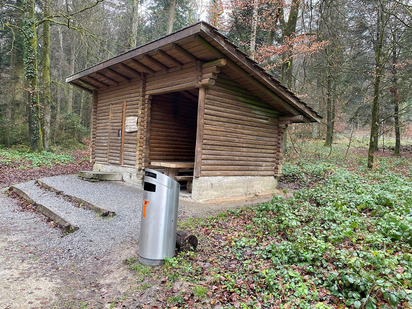 Waldhütte "Gmeumeri"