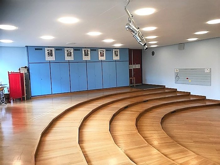 Schulhaus Tannegg Singsaal, Bild #2