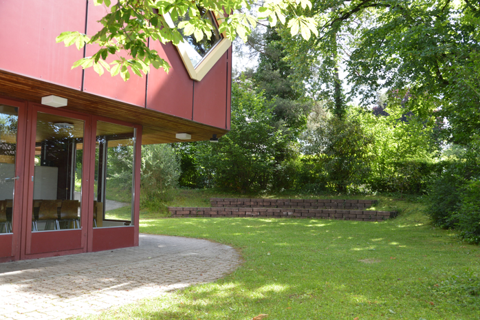 Pavillon mit Foyer, Küche, Garten & Saal, Bild 6 / 9