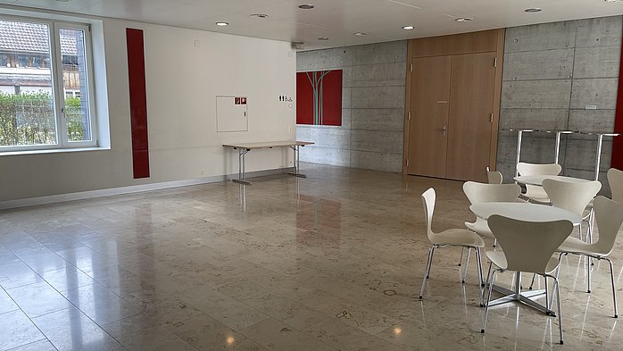 Gemeindezentrum (GdZ): Foyer , Bild 1 / 2