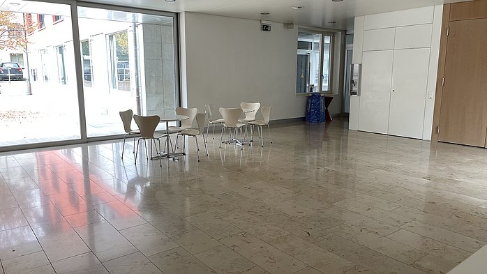 Gemeindezentrum (GdZ): Foyer , Bild 2 / 2