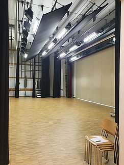 Mehrzweckhalle (MZH): Bühne, Bild #9